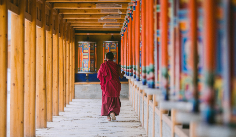 甘南旅游必去景点-甘南几月份最适合穿衣指南必备物品