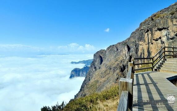 云南昭通大山包一日游旅游攻略，带你欣赏美丽的黑颈鹤和优美的风景！